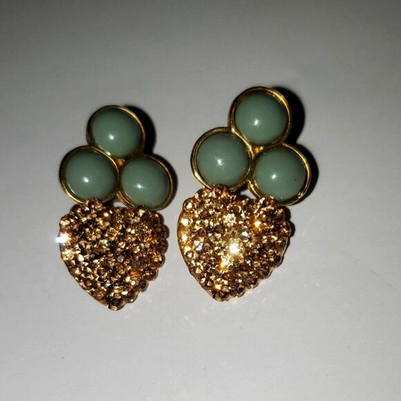 A Vintage Pair of Costume Jewelry Earrings Stud Back Pierced Mid Century Sparkly - Picture 1 of 11
